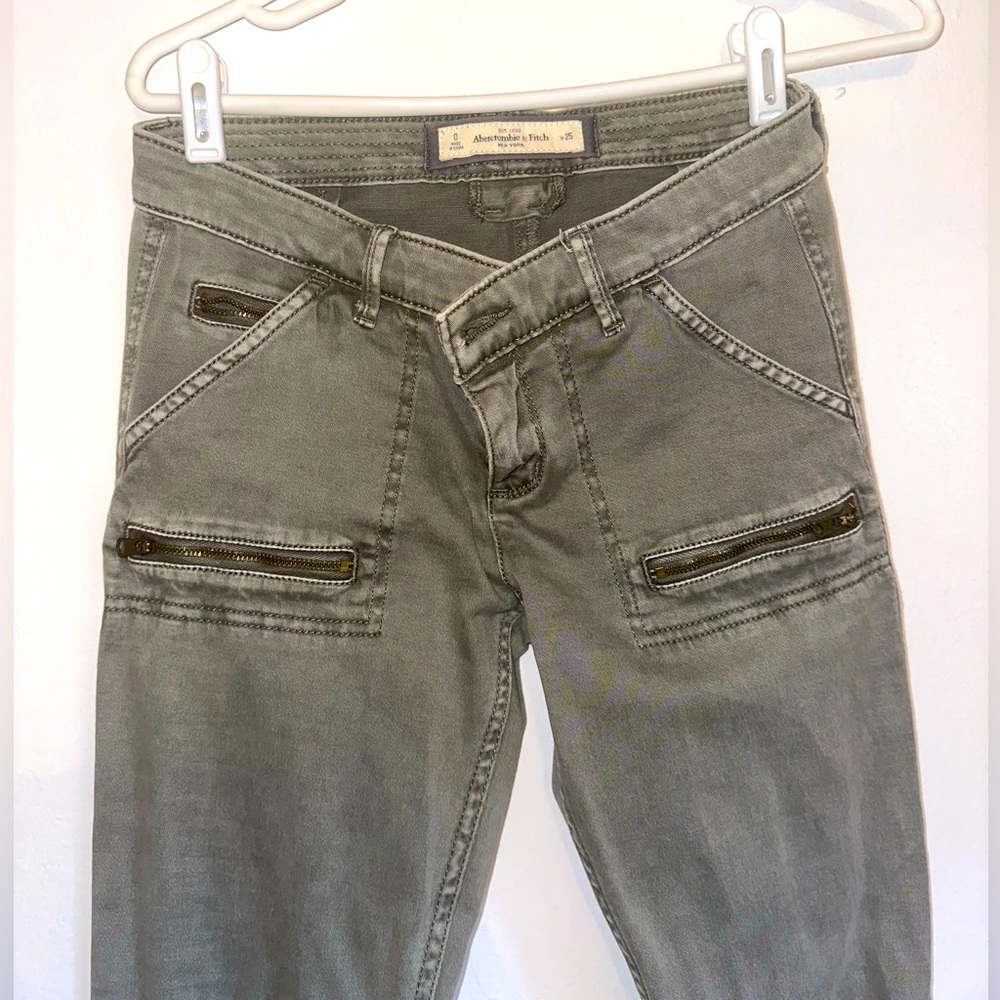 Abercrombie skinny cargo pants